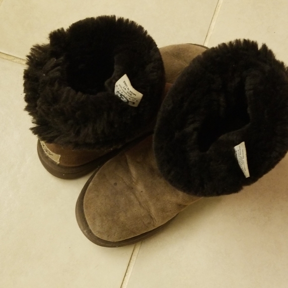 👢Uggs - Picture 3 of 3